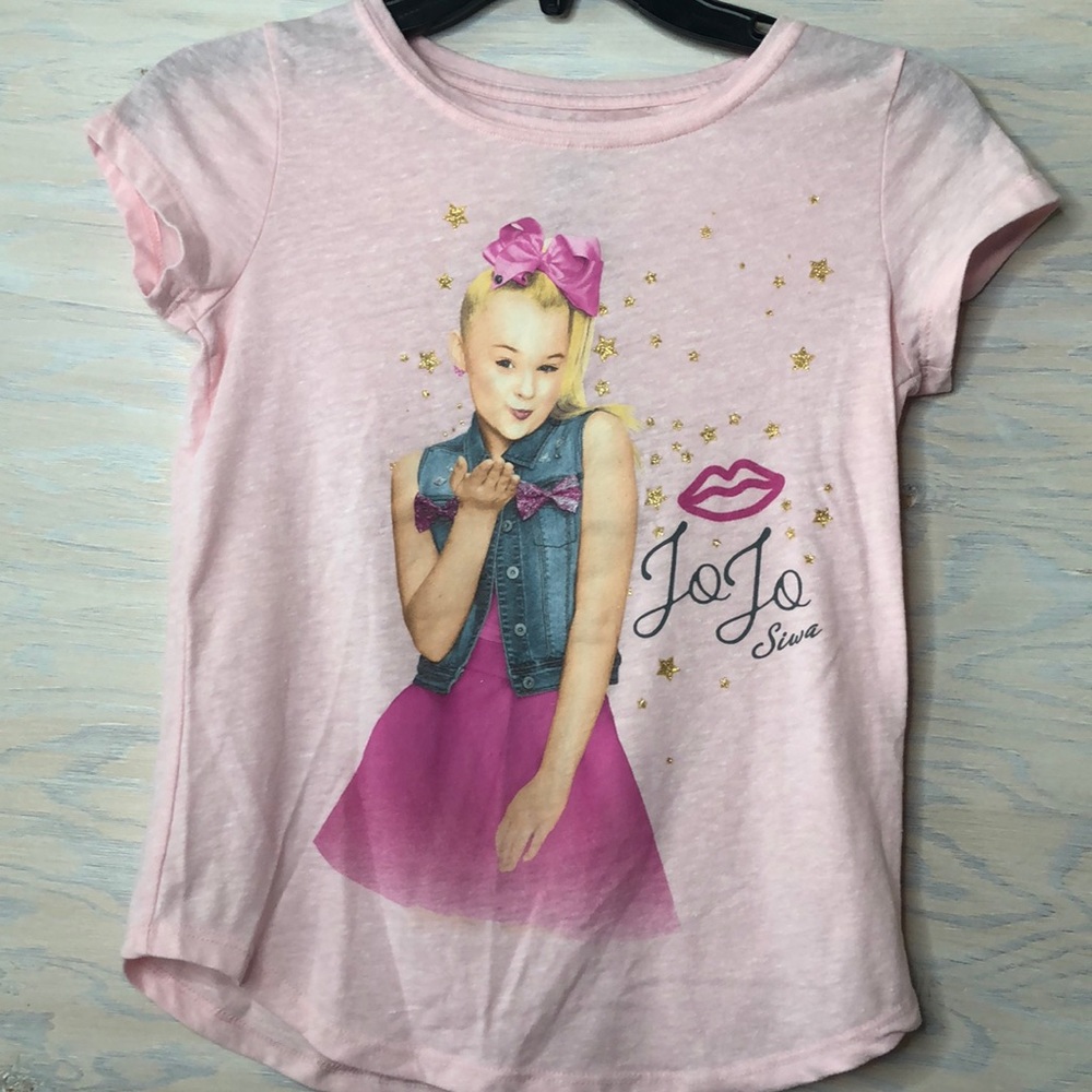 Jo Jo Siwa Tee Size L